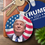Chaveiro Trump 2024 Keep America Excelente - foto retida<br><div class="desc">Marinho azul com início branco. Um design a apoiar a campanha de reeleição do Presidente Trump. Um layout moderno e mínimo que se destacará em uma multidão.</div>