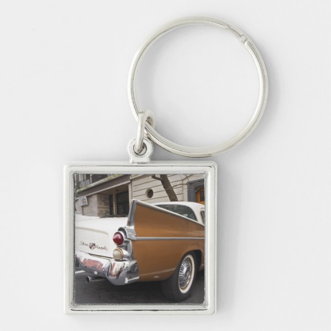 Chaveiro Um carro clássico Studebaker Silver Hawk estaciona (Frente)