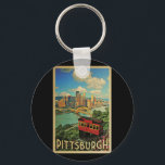 Chaveiro Viagens vintage Pittsburgh Pensilvânia<br><div class="desc">Design de Pittsburgh,  Pensilvânia,  ao estilo da Viagens vintage,  com a Incline Duquesne e a cidade de Pittsburgh com ponte e rio abaixo.</div>