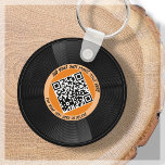 Chaveiro Vinil | Musical DJ | Código QR<br><div class="desc">Apresentando nosso chaveiro de código QR do estilo VL personalizável - o acessório perfeito para o profissional de música! Este chaveiro apresenta um elegante registro de LP vinil em dois tons de laranja, junto com um código QR que pode ser ligado à sua própria música. Com nosso recurso de "personalização",...</div>