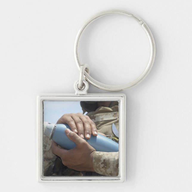 Chaveiro Vista aproximada de um soldado que está a carregar (Frente)