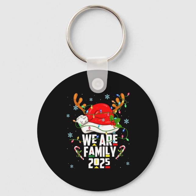 Chaveiro We Are Family 2025 Black Christmas Tree Santa Pjs  (Frente)