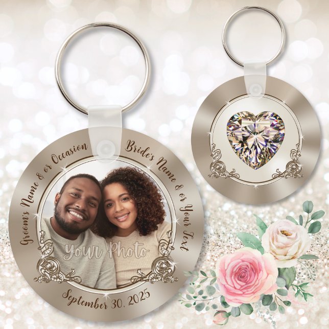 Chaveiros De Foto De Casamento (Wedding Keychain Favors. Wedding photo keychains, that are, Personalized wedding keychain favors. )