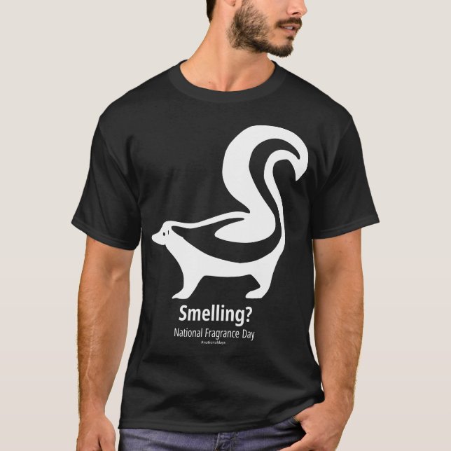 Cheirando? Camiseta Escura (Frente)