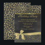 Chic Chalkboard e Convite para Festas de Férias Do<br><div class="desc">Convite para festas de na moda Holiday feito em uma cinza de quadro de tendências com padrões de tom de ouro, na parte superior e inferior do convite. Gráficos de uma fita e arco bonito, de aspecto dourado, esticam-se na parte inferior do convite. Todo o texto está pronto para personalizar...</div>