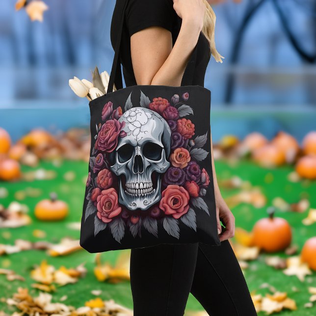 Chic Skull com Rosa Gótico Tote Bag Halloween (🌹 Elegance in Darkness: Gothic Halloween Tote Bag! 👻)
