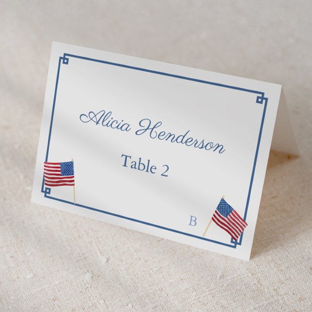 Chic Vermelho Branco Azul Cartão de Lugar de Casam (Patriotic individual place cards, buffet cards or food tents with navy blue greek key and usa flags)