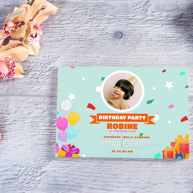 Childrens feliz convite de aniversário (Criador carregado)