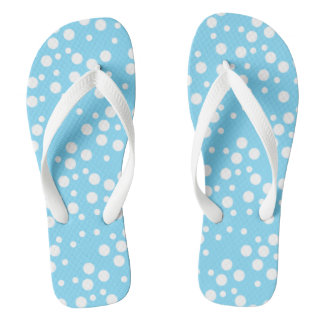 Chinelo Azul Claro com Bolinhas Brancas que Parece