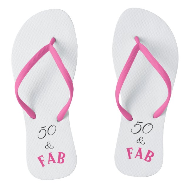 Chinelos 50 & Fabuloso Fab (Pé da cama)