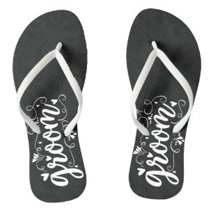 Chinelos A Tipografia do Script Branco do Groom em Preto