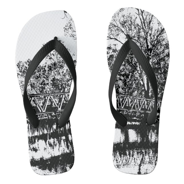 Chinelos Adult Flip Flops, Wide Straps (Pé da cama)