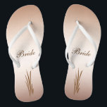 Chinelos Autumn Harvest Wedding Bride<br><div class="desc">A colheita do outono é o tema desses elegantes chinelos Bride,  que apresentam grãos em fundo de bronze. Todo o texto pode ser personalizado para sua ocasião especial.</div>