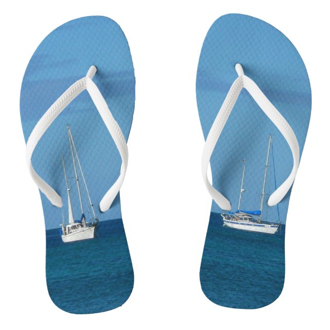Chinelos Barcos à vela na Baía de Branco e Azul Náutico (Pé da cama)