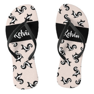 Chinelos Black and white skunks on rose pink