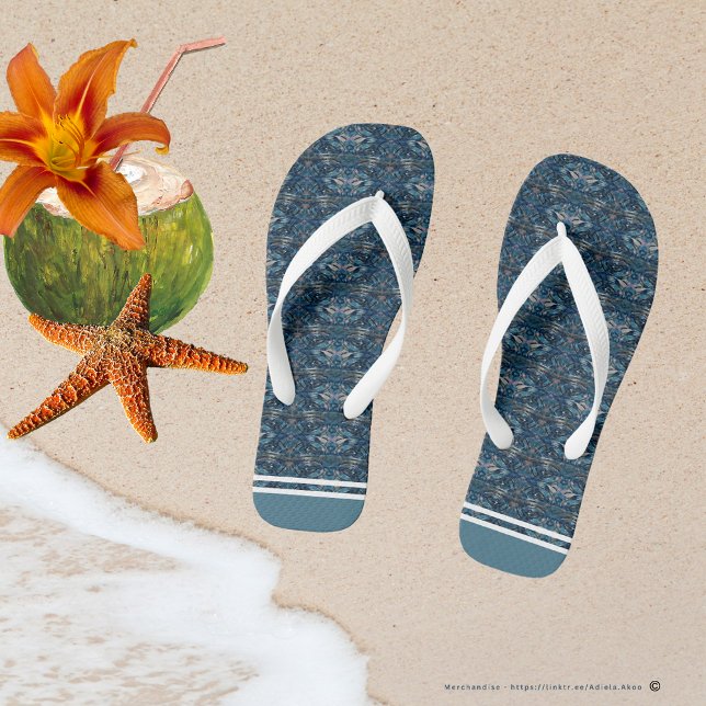 Chinelos Blue Stripe da Poet Adiela Akoo (Blue Stripe Flip-flops by Poet Adiela Akoo. Browse my store for more great gift & decor ideas)