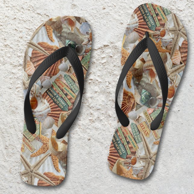 Chinelos de conchas de Starfish da Beach Life (Flip flops featuring a modern whimsical pattern inspired by the beach with shells and starfish.)