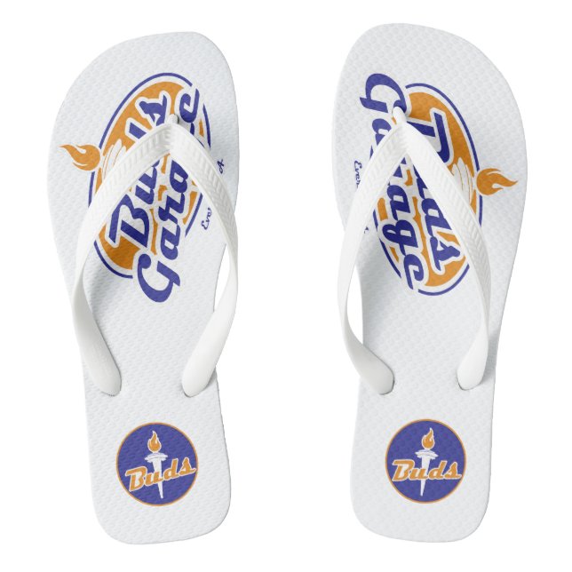 Chinelos favoritos I-502 do Everett! (Pé da cama)