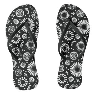 Chinelos Flores boho Padrão floral vetorial preto e branco