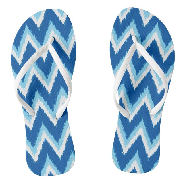 Chinelos Gamas de Ikat Chevron - Cobalto, Azul-Céu e Branco (Pé da cama)