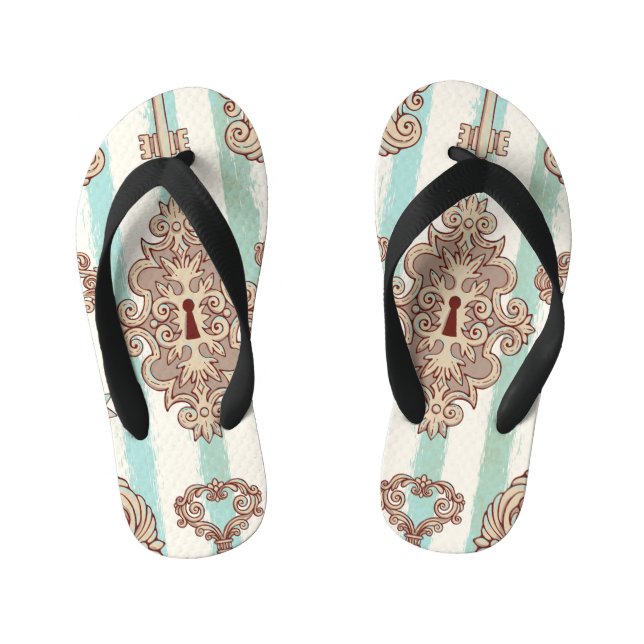 Chinelos Infantis Chaves de safra, fechaduras: padrão à mão livre. (Pé da cama)