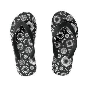 Chinelos Infantis Flores boho Padrão floral vetorial preto e branco