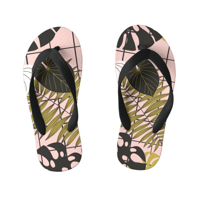 Chinelos Infantis Folhas tropicais, flores, padrão pintado à mão. (Pé da cama)