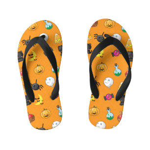 Chinelos Infantis Padrão de Dia das Bruxas Bonito com fundo laranja