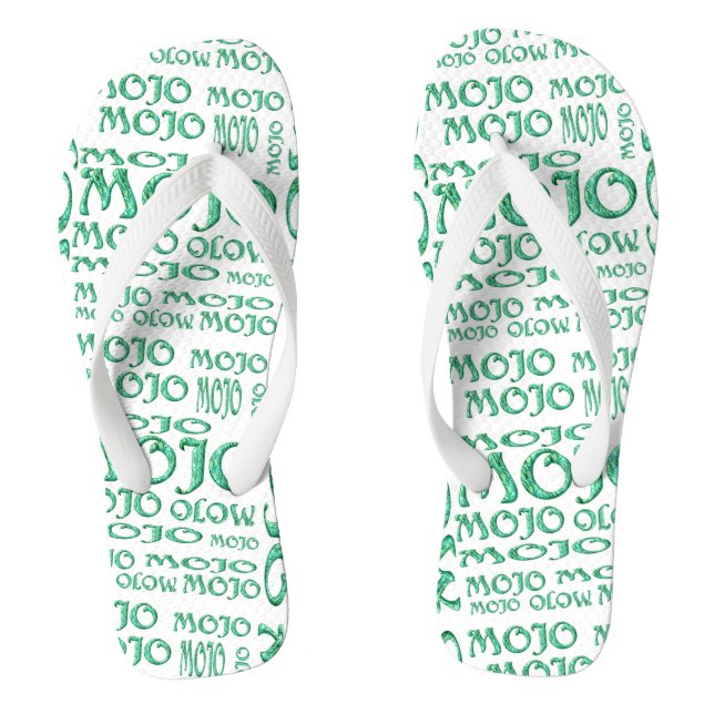 Chinelos largos brancos (Pé da cama)