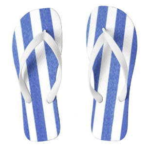 Chinelos listra azul de aquarela em branco