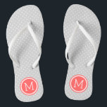 Chinelos Monograma de cinzas e pontos finos de coral<br><div class="desc">sandálias de flutuação de sacudir impressas personalizadas com um padrão de bolinhas giro e um monograma personalizado ou outro texto em círculo. Clique em Personalizar para alterar as fontes e cores do texto ou adicionar suas próprias imagens para criar uma única design!</div>