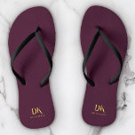 Chinelos Monograma Elegante Minimalista Vermelho Escuro Na<br><div class="desc">Os Chinelos de Na moda Vermelho Dourado Mínimo e Elegante Monograma Escuro Maroon Maroon são uma adição luxuosa e sofisticada ao seu roupa de praia.</div>