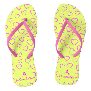 Chinelos Monograma Padrão cardíaco amarelo cor-de-rosa
