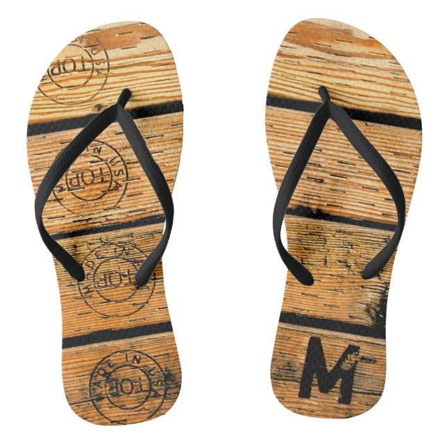 Chinelos Monogramas de madeira gravados com "Made in USA" (Pé da cama)