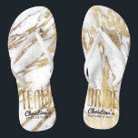 Chinelos Noiva Equipe de Mármore Branco e Dourado Chic Fest<br><div class="desc">Elegantes, sofisticados e modernos padrões de mármore branco e dourado impressos em falso, chinelos flip flops da Equipe Noiva. Este design clássico e sofisticado é perfeito para a dama de honra ou madrinha da noiva com estilo e tendências. Use-os na festa de despedida de solteira ou em qualquer evento pré-casamento...</div>