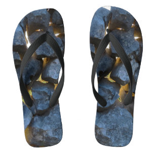 Chinelos Parede de pedra construída em estilo croata