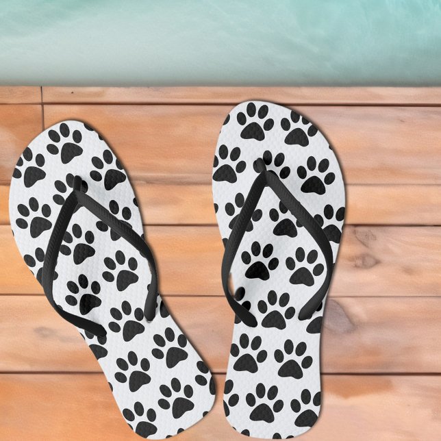 Chinelos Pata Negra De Cachorro Imprime Em Branco (Black Dog Paw Prints Flip Flops Available with thick or thin straps in sizes for men,  women & kids!)