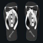 Chinelos Personalizar Cor do Tuxedo<br><div class="desc">O toque perfeito para sua praia de destino ou casamento ao lado de poolside. PERSONALIZE OS chinelos COR com um smoking formal branco, camisa branca e imagem de gravata arco. O seu noivo vai casado em estilo com este "Formal Tuxedo Flip-Flops" Adicione um estilo de vestido para a noiva! Visite...</div>