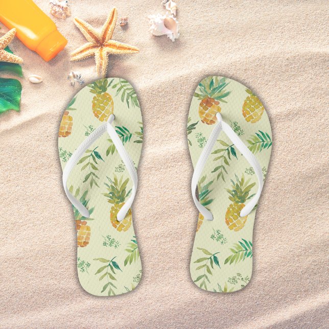 Chinelos Praia de Abacaxi Amarelo Tropical (Watercolor Pineapple Flip Flops)