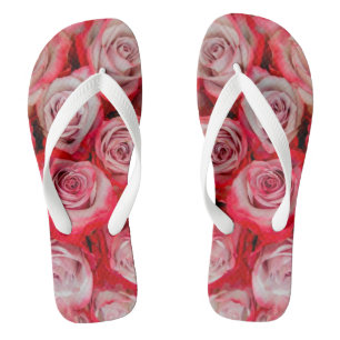 Chinelos Rosas bonitas em buquê rosa e vermelho