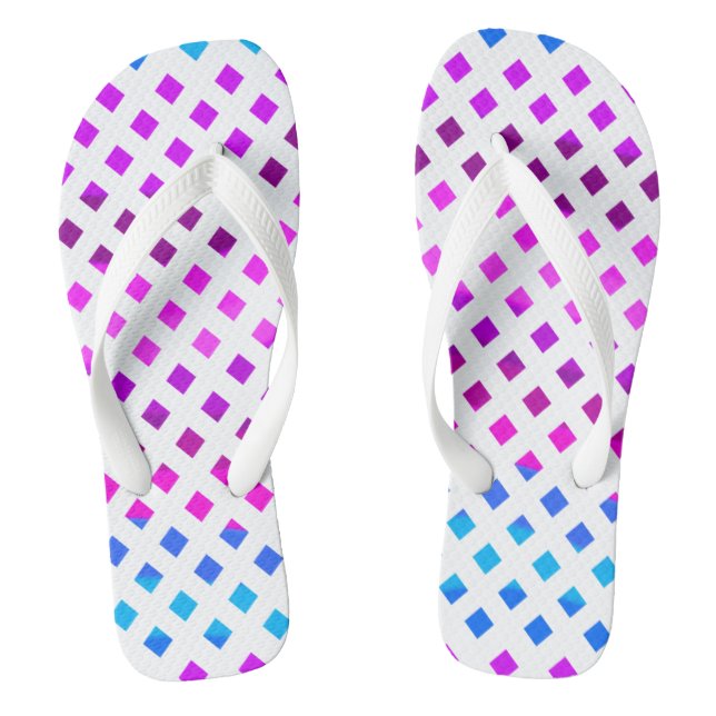 Chinelos roxos, cor-de-rosa azul (Pé da cama)
