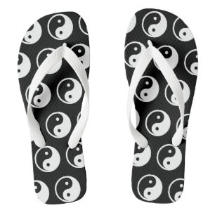 Chinelos Símbolo Yin Yang - tatuagem sólida design 2