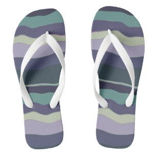 Chinelos Turquesa e tiras onduladas roxas