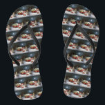 Chinelos Winter Chihuahua Caravan Christmas Adventure<br><div class="desc">Adotar a magia de uma noite de inverno nevada enquanto uma caravana desliza graciosamente através da paisagem iluminada pela lua. A beleza serena da neve escutadora e o brilho encantador da lua criam uma cena cativante,  prometendo uma aventura inesquecível de Natal cheia de calor,  alegria e memórias queridas.</div>