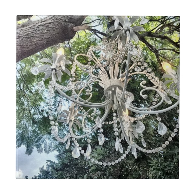 Chique White Crystal Chandelier (Frente)