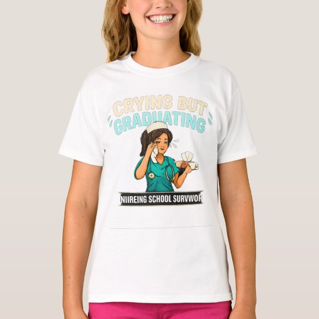 Chorando Mas Me Formando Camisa Divertida de Forma (Frente)