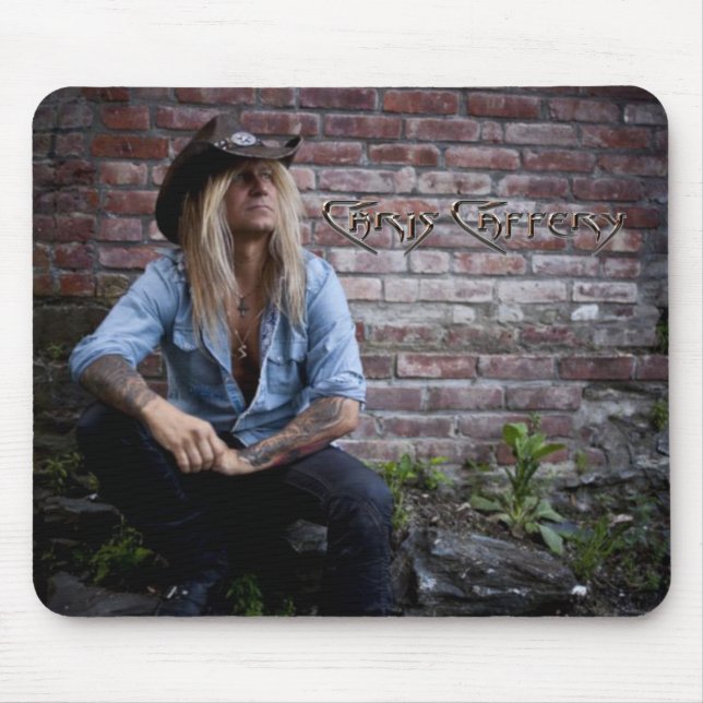 Chris Caffery Sentado por Brick Wall Mouse Pad (Frente)