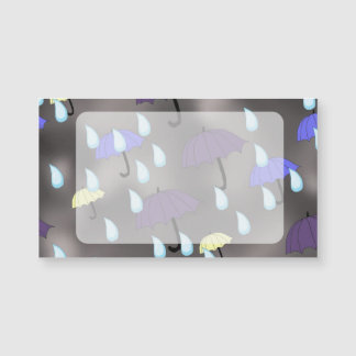 Chuva e guarda-chuvas