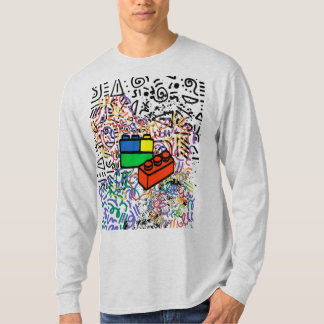 Cinza de manga longa de camisa