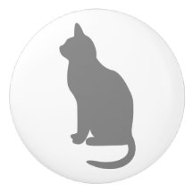 Cinza Sentada à Esquerda